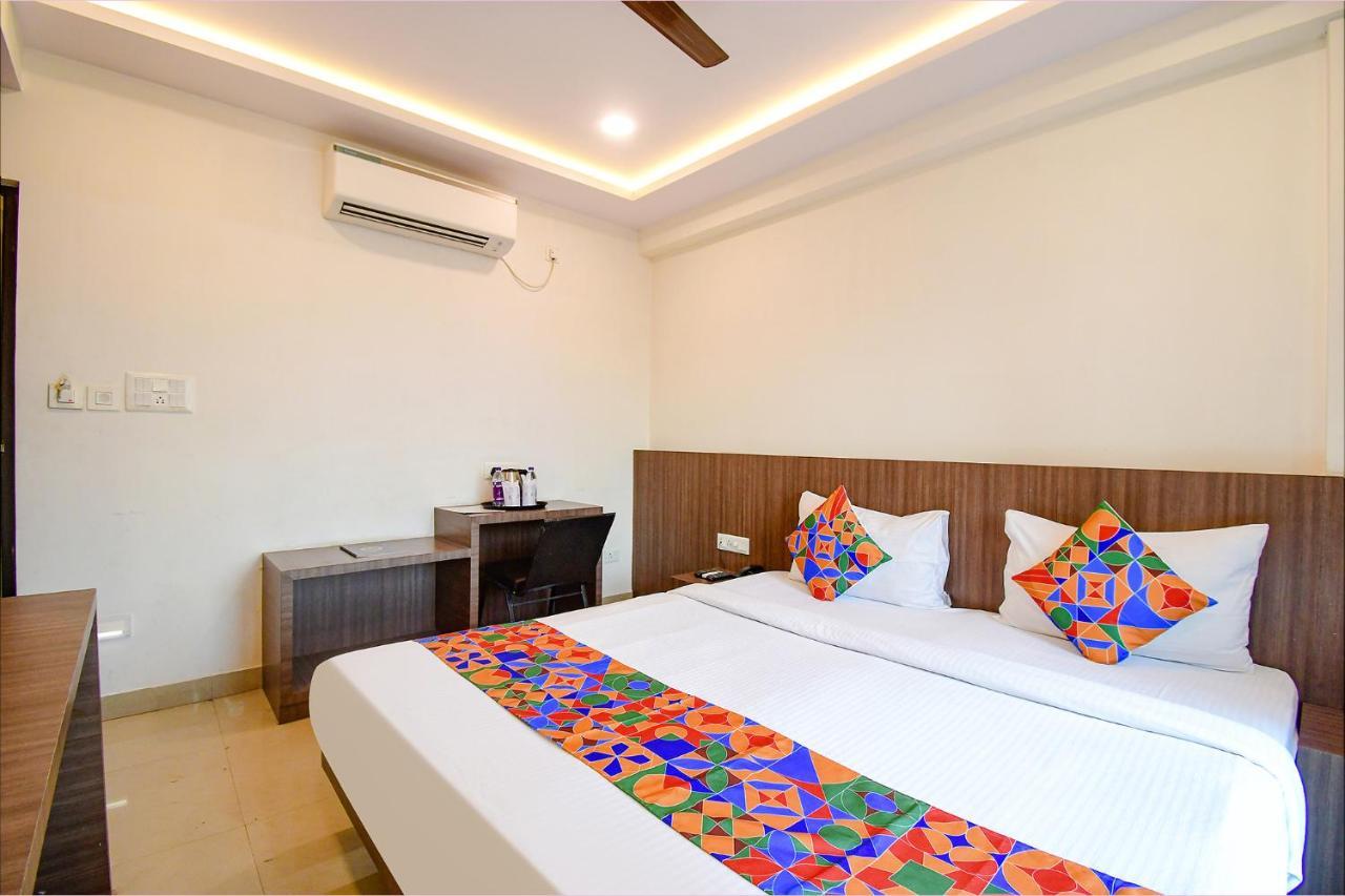Fabhotel Kzar Select - 2Km From Park Street Калькутта Экстерьер фото