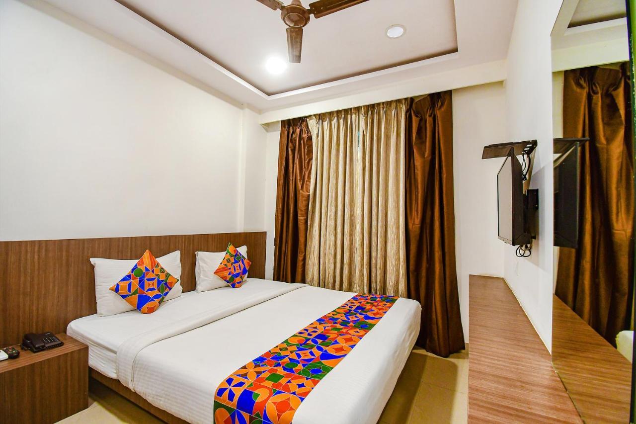 Fabhotel Kzar Select - 2Km From Park Street Калькутта Экстерьер фото